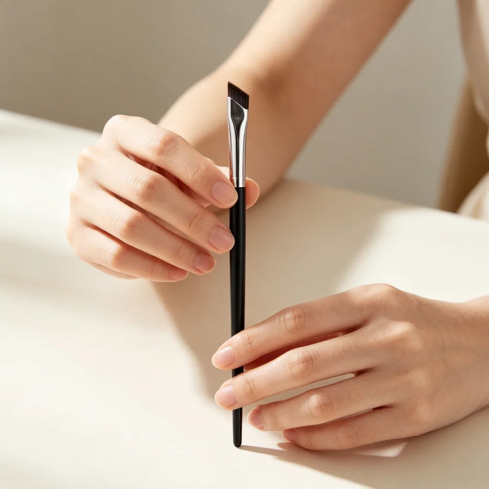 Precision Fine Eyeliner Brush